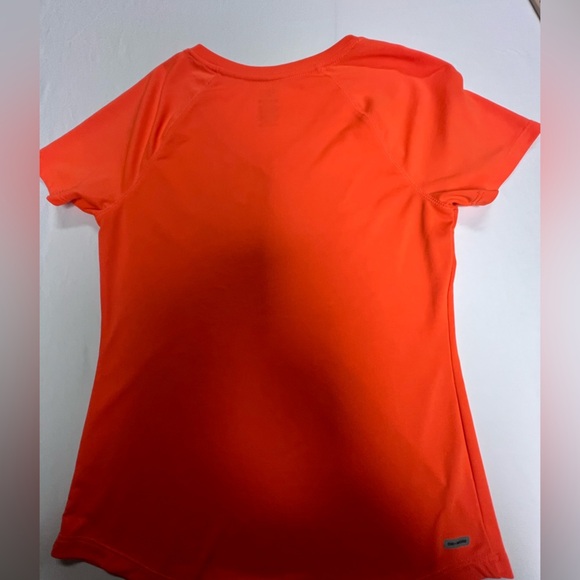 DANSKIN NOW WOMEN’S BRIGHT ORANGE TECH STRETCH SHORT SLEEVE V NECK T-SHIRT
MED - Picture 5 of 8